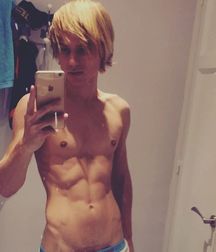Ragazzi Carini 193 58333a3d9f3b0.jpg