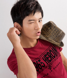 Beaux Garcons 141 584176e42bac5.jpg
