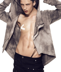 Beaux Garcons 141 584176f969e7d.png