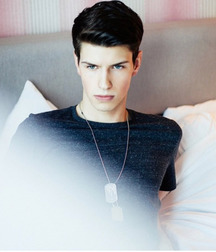 Beaux Garcons 143 584177e4747a0.jpg