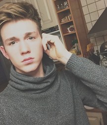 Schönen Jungen 160 584e9c9bc7e9c.jpg
