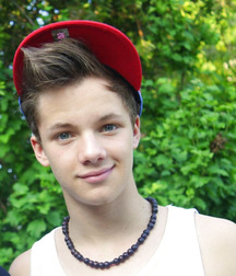 Schönen Jungen 160 584e9cb157e64.jpg
