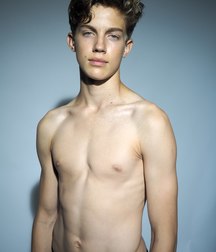 Beaux Garcons 150 585bbf8242110.jpg