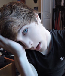 Beaux Garcons 155 588c134b21231.png