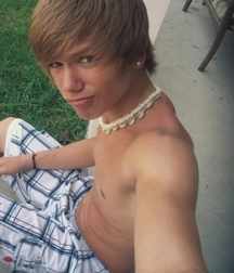 Twinks 593f9df717b27.jpg
