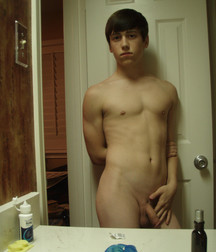 A bunch of boys 5daffcba6e544.jpg