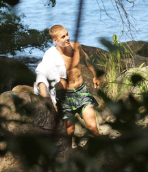 Justin 586f5aa48a82d.jpg