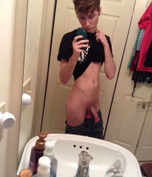 Sexy Boys 5d2405e8384f8.jpg