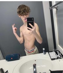 Sexy Boys 5d27c1024fb92.jpg