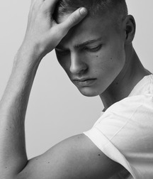 Black-and-white photographs 5bcf9016499a2.jpg