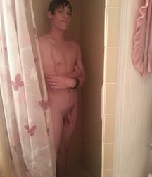 Shower twink 5aad4496145eb.jpg
