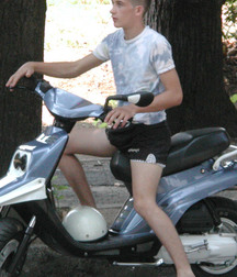 BRING BACK SHORT SHORTS 3 580d33d468d6c.jpg