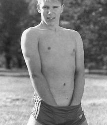 BRING BACK SHORT SHORTS 3 580d34275c160.jpg