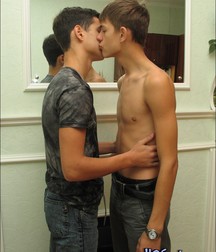 Roma &Ton 5bb118e27bc87.jpg