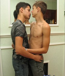 Roma &Ton 5bb118e3abb60.jpg