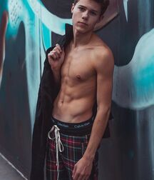Case Walker Cute Twink Tube 619480117b030.jpg