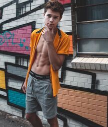 Case Walker Cute Twink Tube 6194801638e25.jpg