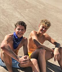 Case Walker Cute Twink Tube 61948024140e4.jpg