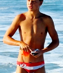 Candies From The Net Beach Guys Twink Tube Vacation Boys 62b18b3581b85.jpg