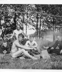Guys From The Old Time 580a8f6f99517.jpg