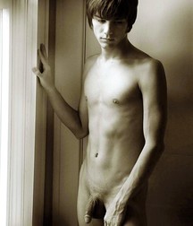 Indoors Caught Up In The Moment & B&W Twink Art 5b4a617baf523.jpg