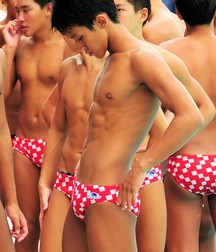 Twink Bathing & Some Useless coverage 5b4a6832a4d73.jpg