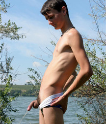 Never totally naked 59882d2e15b30.jpg