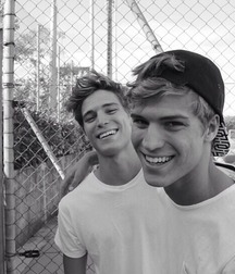 Monochrome Boys II 558047efab70c.jpg