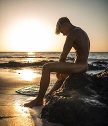 Beach and Pool Rats Gay Tube 5f88dddede3b7.jpg