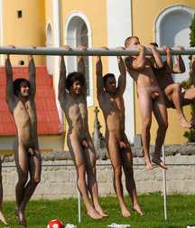Naked str8 friends 18 58233df4b8529.jpg