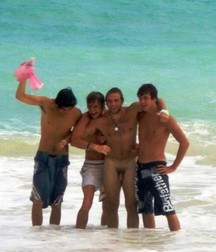 Naked str8 friends 30 587690a2dcf28.jpg