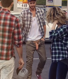 Naked str8 friends 54 592065dcf23a6.jpg