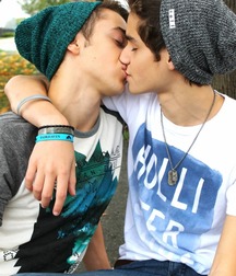 Love guys 1 570b3ce0dabbd.jpg