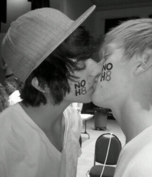 Love guys 1 570b3d063e275.jpg
