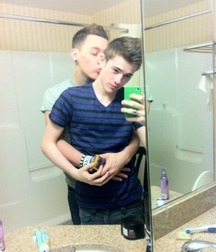 Love guys 2 570d0724185c2.jpg