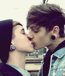 Love guys 2 570d0743045a7.jpg