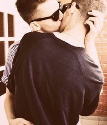 Love guys 2 570d075e09cc7.jpg