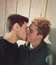 Love guys 2 570d076746f30.jpg
