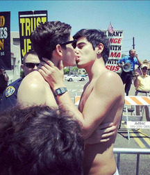 Love guys 2 570d07991caac.jpg