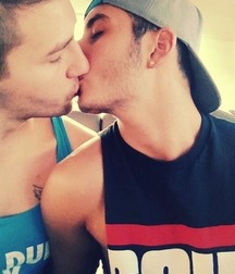 Love guys 2 570d07cbbc0bf.jpg