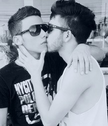 Love guys 4 5710ec877674d.jpg