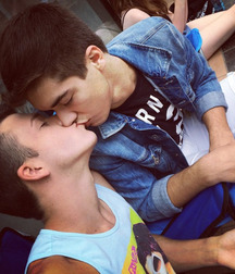 Love guys 4 5710ed1fb7fd3.jpg