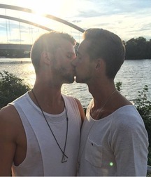 Love guys 4 5710ed69ae506.jpg