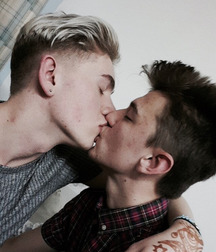 Love guys 4 5710ed8d4b1e2.jpg