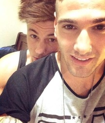 Love guys 5 57123004995fe.jpg