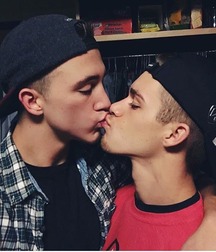 Love guys 5 5712300d09b26.jpg