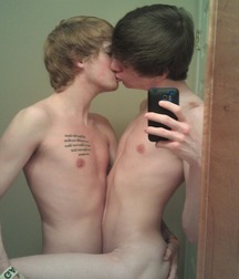 Love guys 5 571230d9ca9ce.jpg