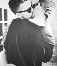 Love guys 6 5715f2c3175f4.jpg