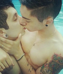 Love guys 6 5715f3c33a464.jpg