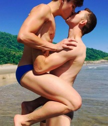 Love guys 7 5715f48e8d8e7.jpg